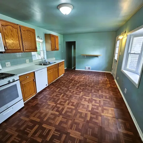 611 Golfview Drive Round Lake Beach IL 60073