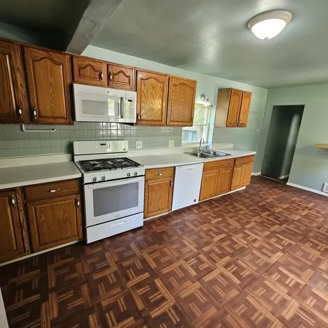 611 Golfview Drive Round Lake Beach IL 60073