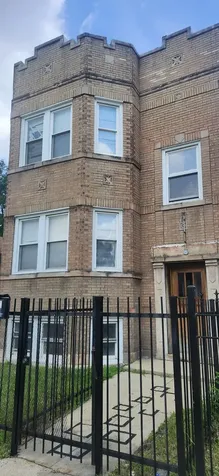 4854 West Potomac Avenue Chicago IL 60651