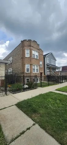 4854 West Potomac Avenue Chicago IL 60651