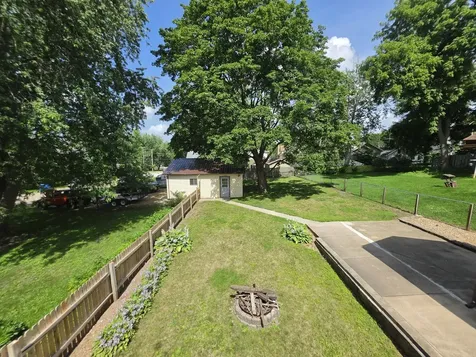 906 S Galena Avenue Dixon IL 61021