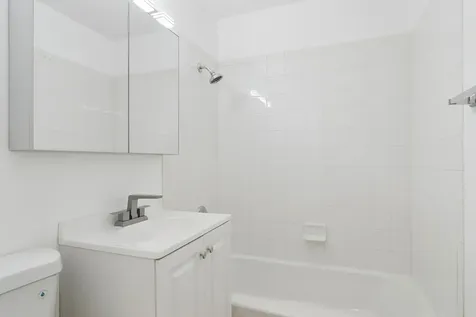 706 East Algonquin Road Arlington Heights IL 60005