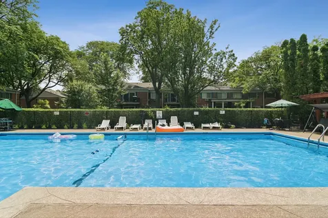 706 East Algonquin Road Arlington Heights IL 60005
