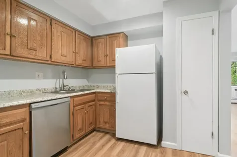 706 East Algonquin Road Arlington Heights IL 60005