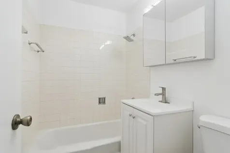 706 East Algonquin Road Arlington Heights IL 60005