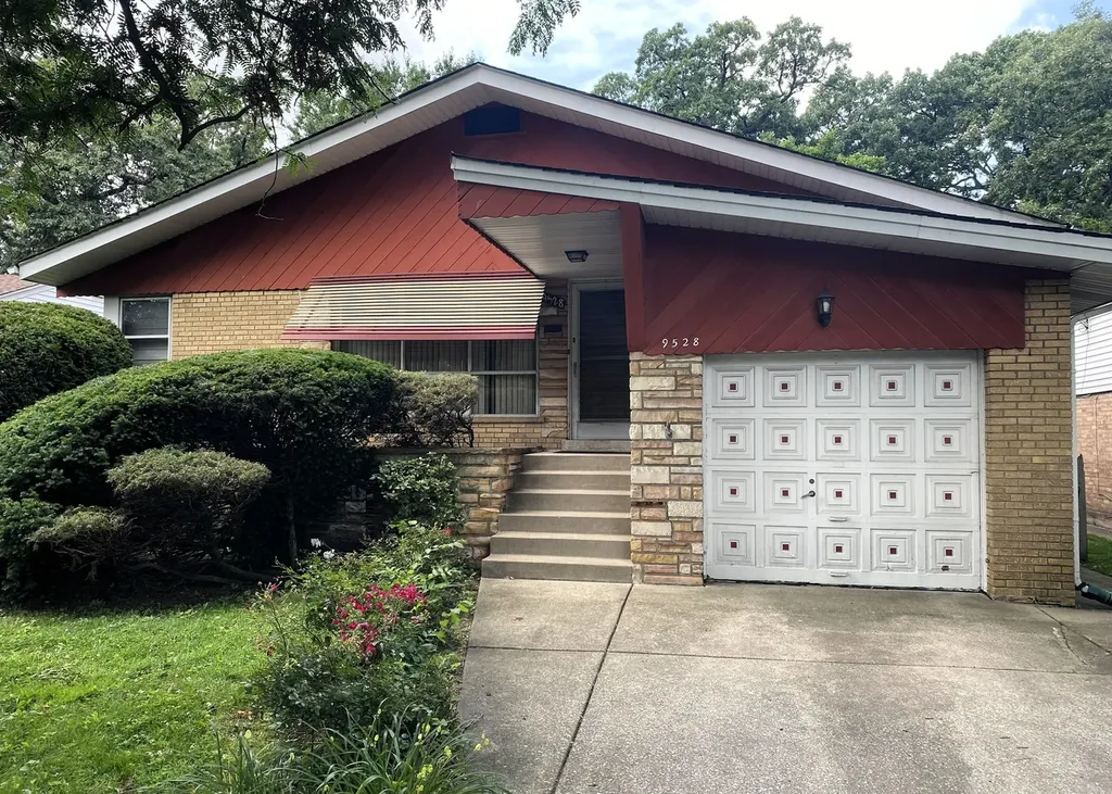9528 South Brandt Avenue Oak Lawn IL 60453