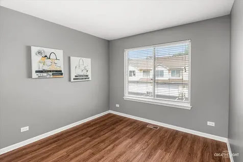 616 Lincoln Station Drive Oswego IL 60543