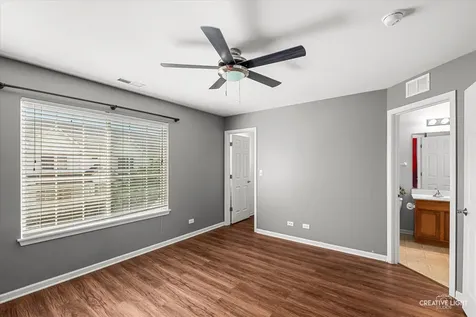 616 Lincoln Station Drive Oswego IL 60543