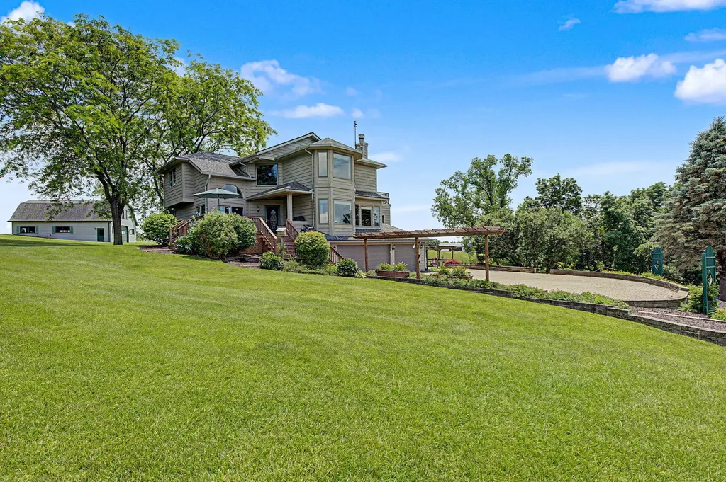 10 South Snipe Hollow Road Elizabeth IL 61028