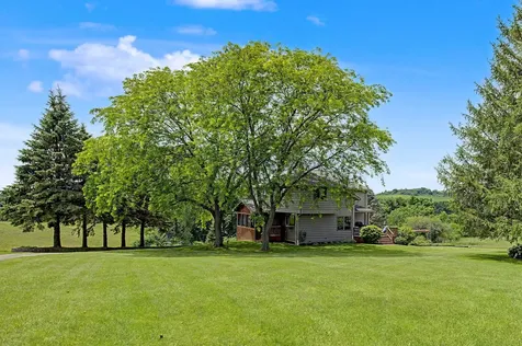 10 South Snipe Hollow Road Elizabeth IL 61028