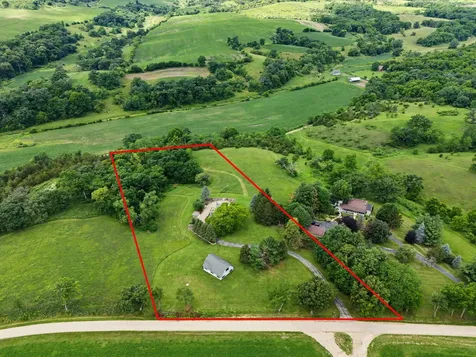 10 South Snipe Hollow Road Elizabeth IL 61028