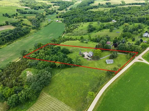 10 South Snipe Hollow Road Elizabeth IL 61028
