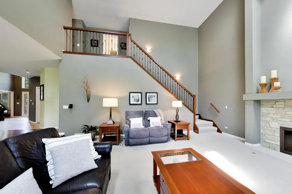 712 De Lasalle Court Naperville IL 60565