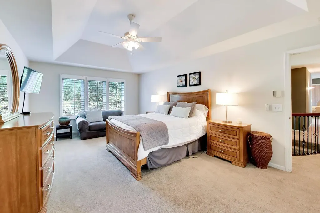 712 De Lasalle Court Naperville IL 60565