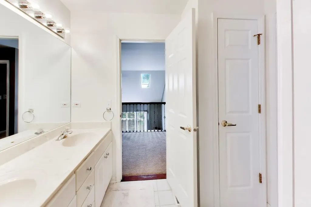 712 De Lasalle Court Naperville IL 60565