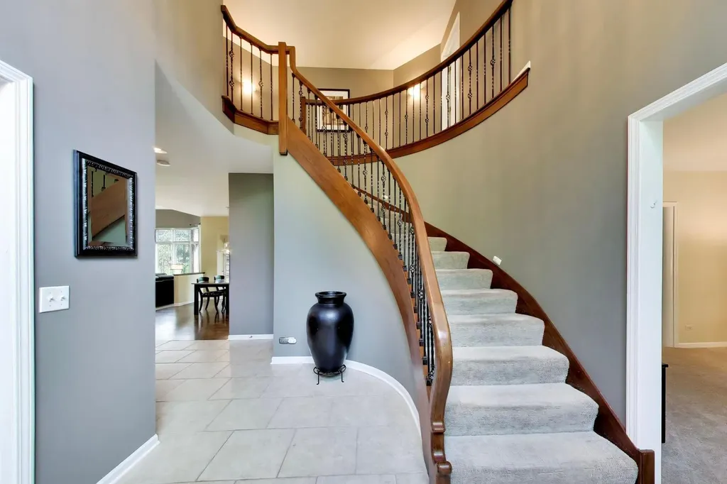 712 De Lasalle Court Naperville IL 60565
