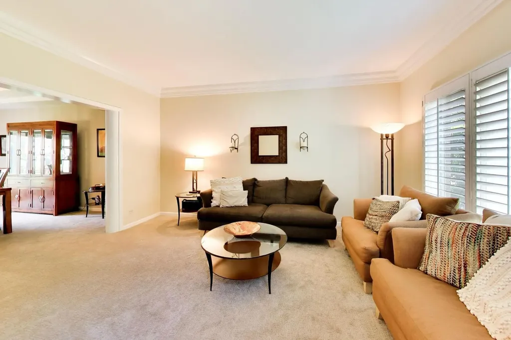 712 De Lasalle Court Naperville IL 60565