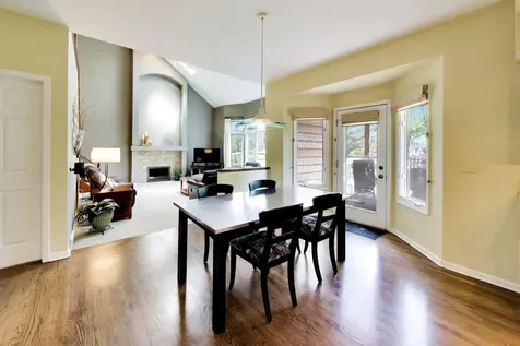712 De Lasalle Court Naperville IL 60565