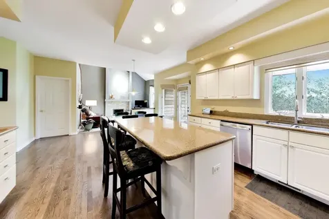 712 De Lasalle Court Naperville IL 60565