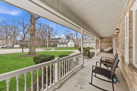 18118 Whitman Lane Lansing IL 60438