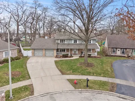 18118 Whitman Lane Lansing IL 60438