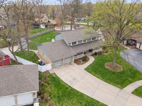 18118 Whitman Lane Lansing IL 60438