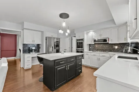 18118 Whitman Lane Lansing IL 60438