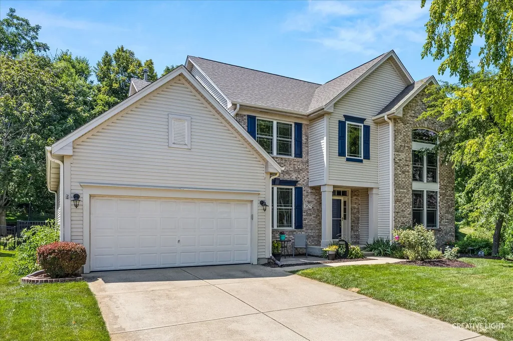 3825 Deville Lane St. Charles IL 60175