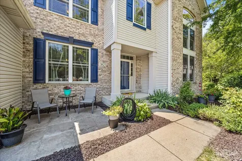 3825 Deville Lane St. Charles IL 60175