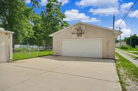 312 South David Street Sidney IL 61877