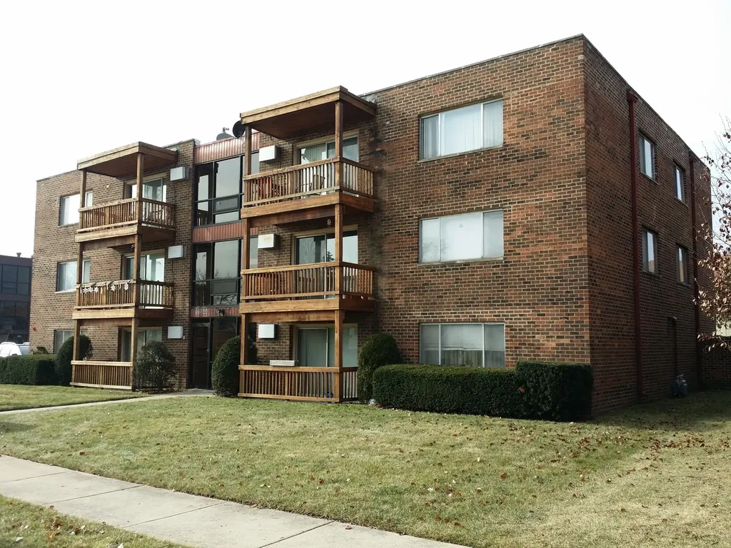 17544 71ST Avenue Tinley Park IL 60477