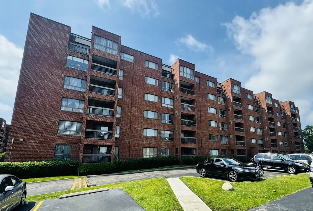 701 Forum Square Glenview IL 60025