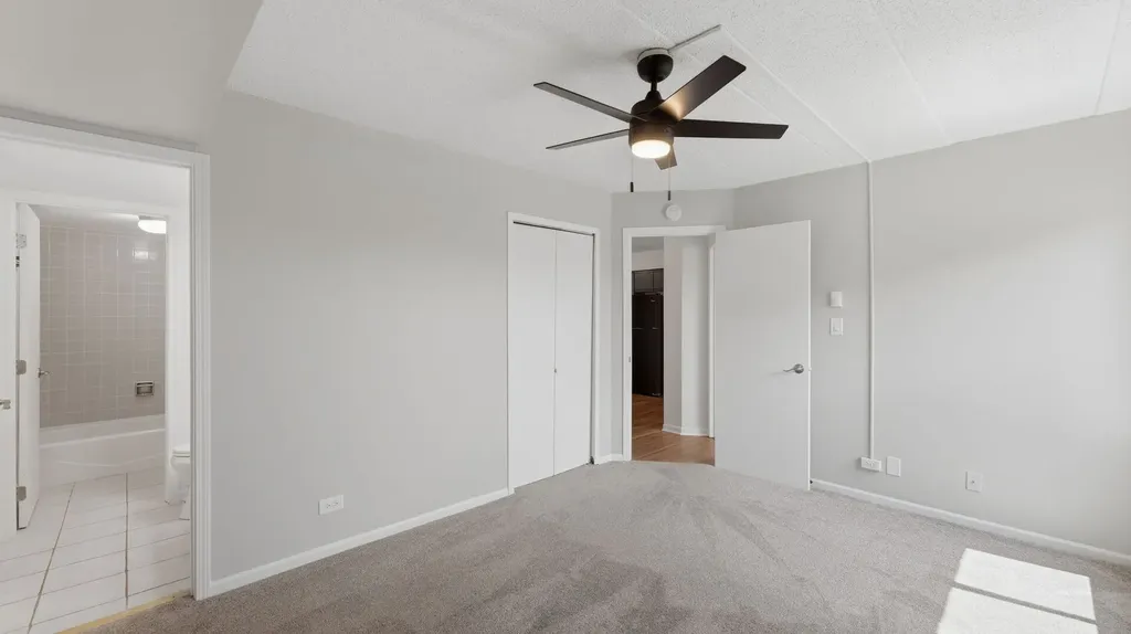 645 North Briar Hill Lane Addison IL 60101