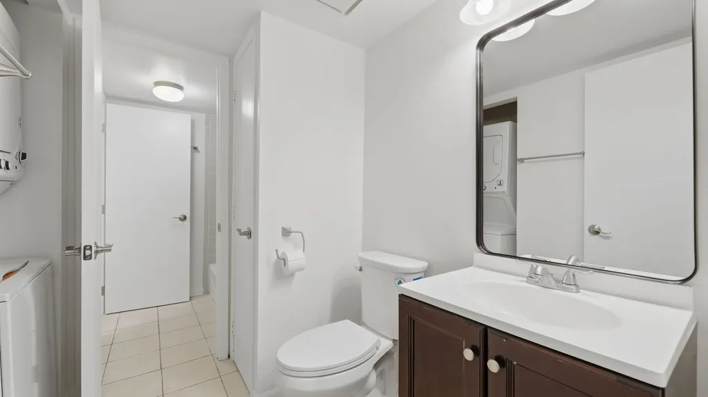 645 North Briar Hill Lane Addison IL 60101
