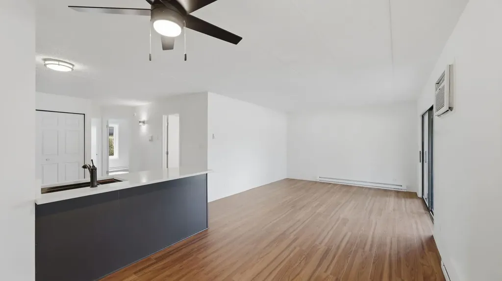 645 North Briar Hill Lane Addison IL 60101