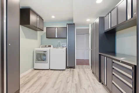 460 Trinity Court Buffalo Grove IL 60089