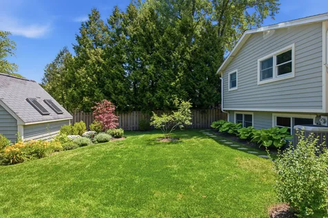460 Trinity Court Buffalo Grove IL 60089