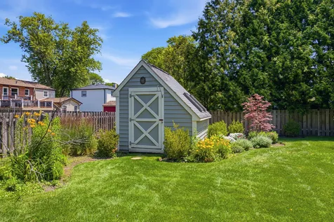 460 Trinity Court Buffalo Grove IL 60089