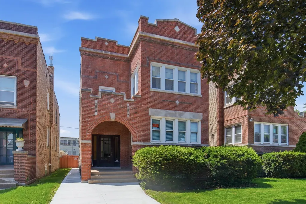 1906 Ridgeland Avenue Berwyn IL 60402