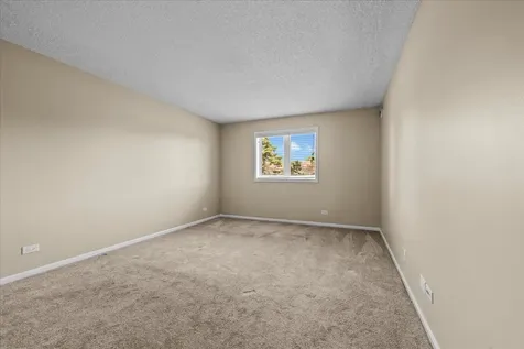 13000 West Heiden Circle Lake Bluff IL 60044