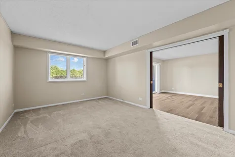 13000 West Heiden Circle Lake Bluff IL 60044