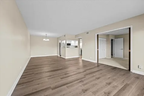 13000 West Heiden Circle Lake Bluff IL 60044