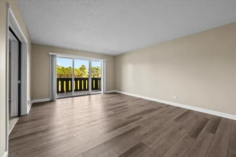 13000 West Heiden Circle Lake Bluff IL 60044