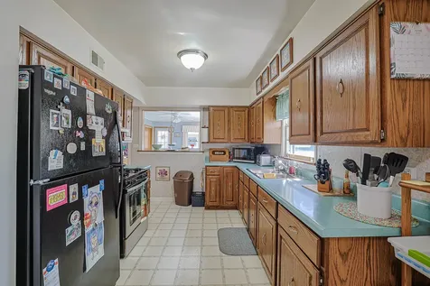 325 South Lodge Lane Lombard IL 60148