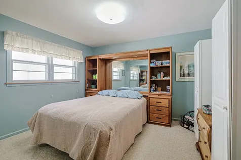 325 South Lodge Lane Lombard IL 60148