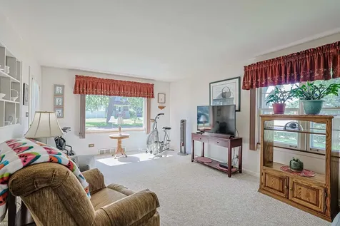 325 South Lodge Lane Lombard IL 60148
