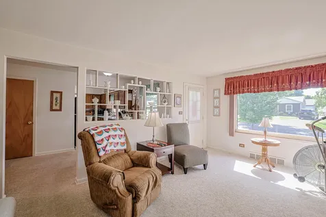 325 South Lodge Lane Lombard IL 60148