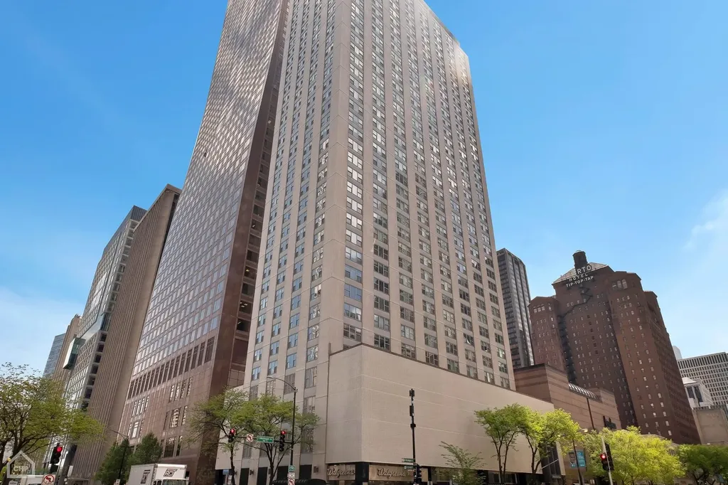 777 North Michigan Avenue Chicago IL 60611