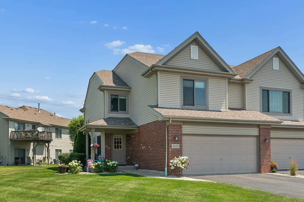 8233 West Chestnut Court Frankfort IL 60423