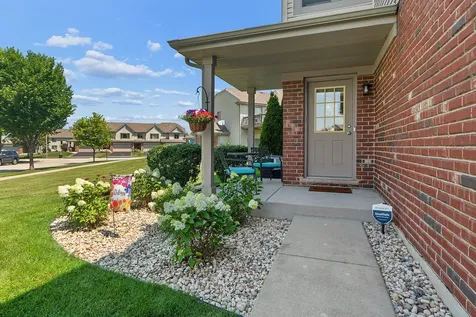 8233 West Chestnut Court Frankfort IL 60423